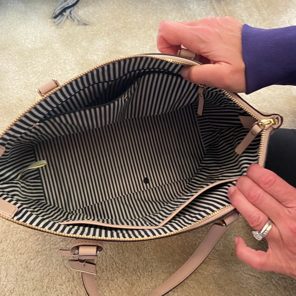 Kate Spade Tote - Picture 4 of 4